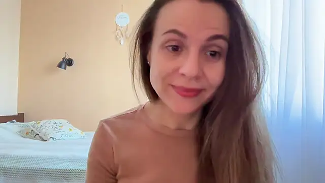 AnnieLove7722 online show from May 3, 2026, 7:03 am