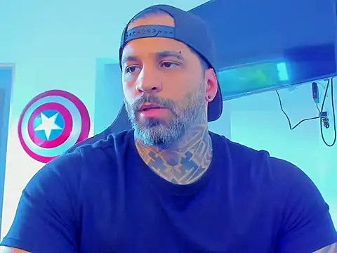 JoshRigby online show from November 3, 2025, 7:37 pm