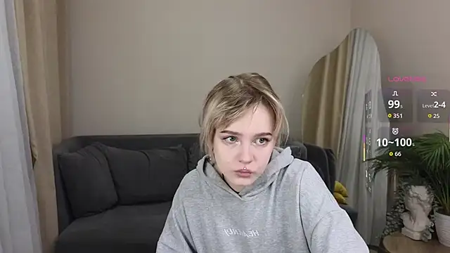 MayWins online show from November 27, 2025, 9:39 pm