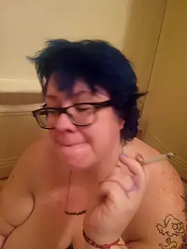 violentviolet68 online show from January 7, 2026, 3:20 am