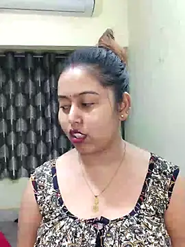 Hot Misti 69 online show from May 13, 2026, 4:37 pm