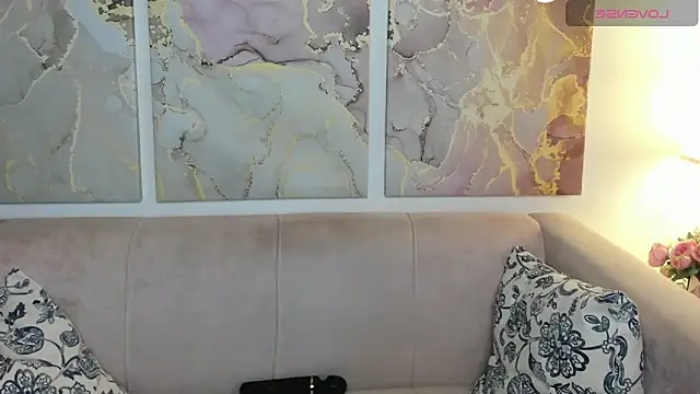 CamillaDreamer online show from May 16, 2026, 12:18 am