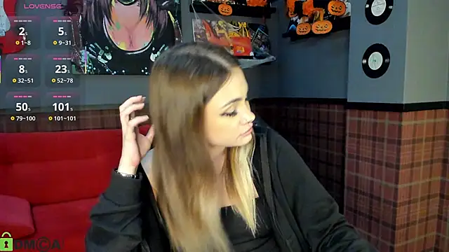 KarinaBroks online show from October 30, 2025, 3:24 pm