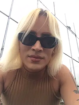 alexawinterrr online show from December 19, 2025, 6:26 pm