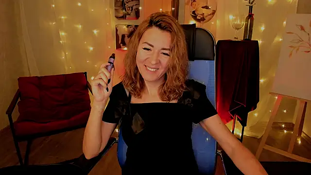 DonnaSmitth online show from November 10, 2025, 4:17 pm