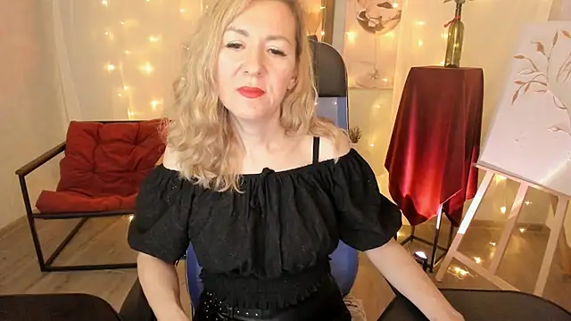 DonnaSmitth online show from February 3, 2026, 2:53 am