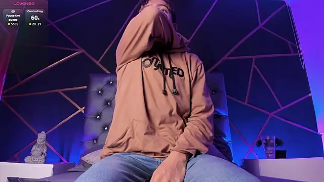 Snapshot of Lian_Miller1_ chatting on February 18, 2026, 12:23 pm Lian Miller1 online show from February 18, 2026, 12:23 pm