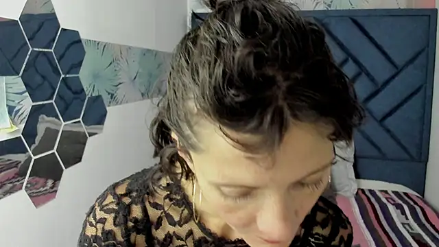 Valery More   online show from November 7, 2025, 12:16 pm