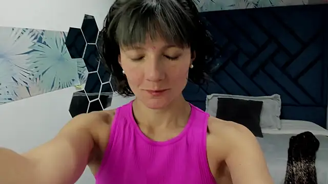 Valery More   online show from November 18, 2025, 12:31 pm