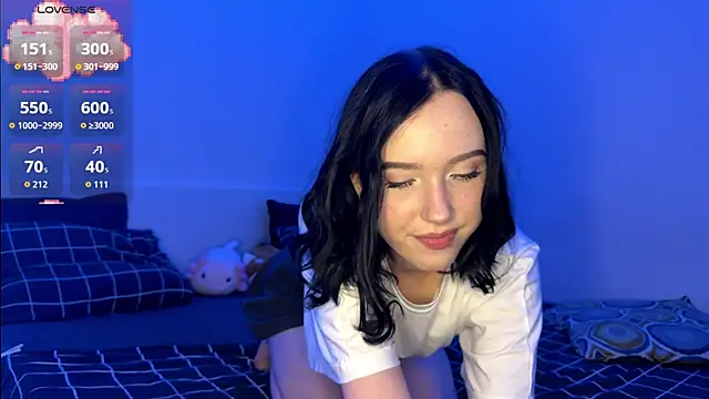 Snapshot of KayaNorth chatting on November 14, 2025, 7:45 pm KayaNorth online show from November 14, 2025, 7:45 pm