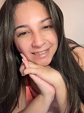 cotearaya01 online show from November 13, 2025, 2:32 am