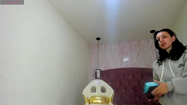 Iris  77 online show from October 27, 2025, 6:34 pm