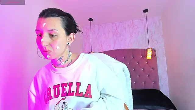 Iris  77 online show from November 20, 2025, 11:21 am