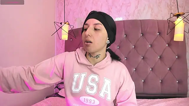 Iris  77 online show from January 12, 2026, 6:02 pm