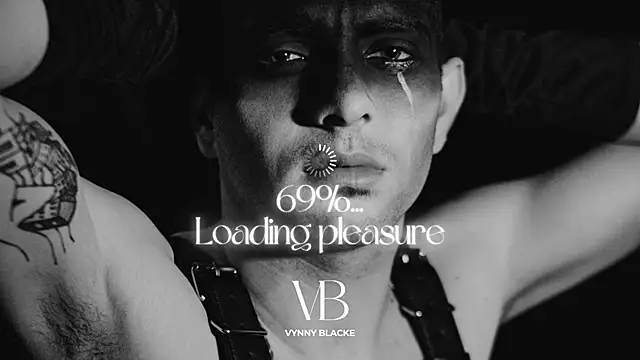 VynnyBlacke  online show from December 19, 2025, 9:22 pm