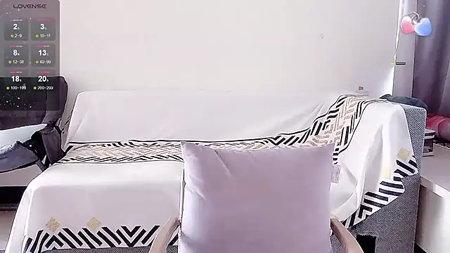 Smile-- online show from October 31, 2025, 3:18 am