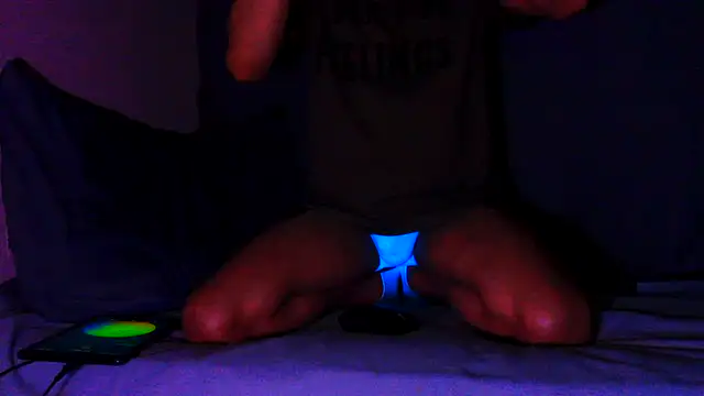 highinhtxx online show from October 19, 2025, 5:41 am