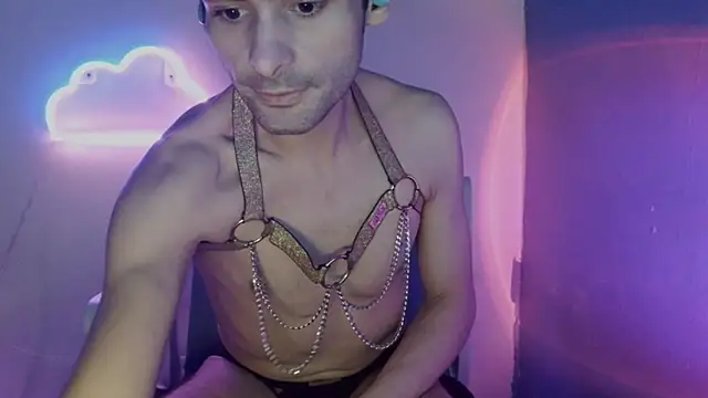 highinhtxx online show from June 8, 2026, 2:01 am
