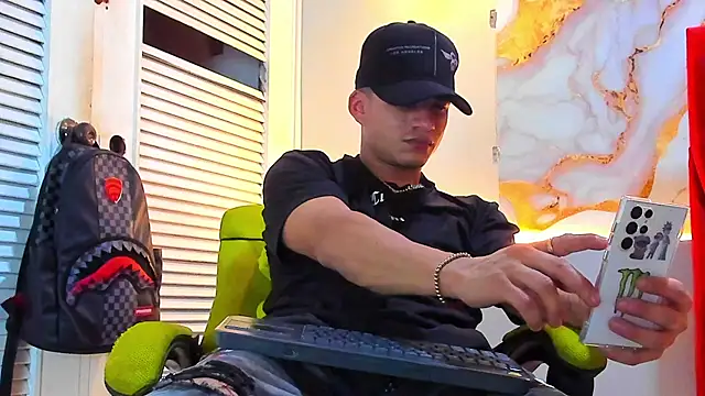 daniscot online show from November 29, 2025, 8:12 pm