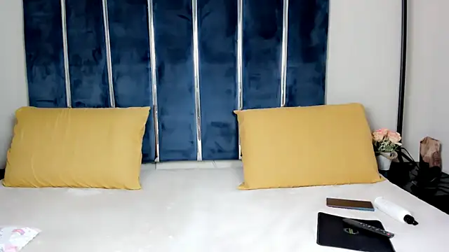 INDIANROMANCE online show from October 10, 2025, 7:46 pm