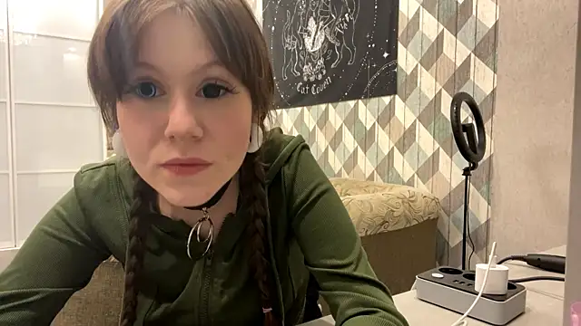 RebelKitsune online show from October 12, 2025, 6:29 pm