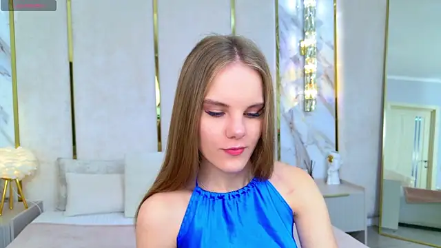 Lili Lohan online show from October 14, 2025, 5:03 pm