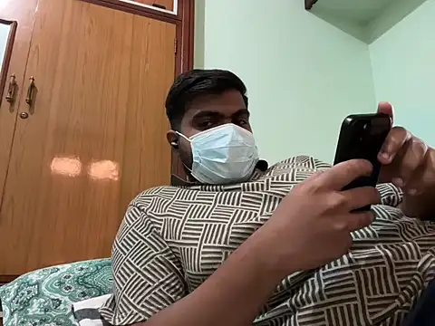 Romeo Sam2 online show from September 30, 2025, 7:02 am