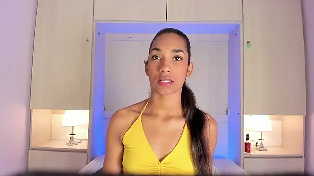 AnahiCollins online show from January 8, 2026, 11:45 am