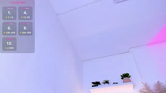 mia juicy  online show from February 16, 2026, 2:57 pm