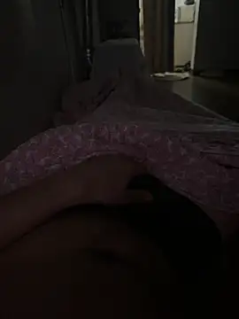 ahhhhhmmmmedx23 online show from April 28, 2026, 11:21 pm