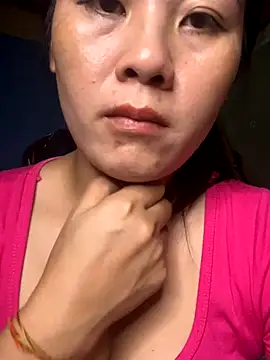 Snapshot of Suna-ny chatting on September 28, 2025, 10:42 am Suna-ny online show from September 28, 2025, 10:42 am