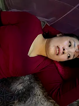 Snapshot of Suna-ny chatting on November 25, 2025, 6:24 am Suna-ny online show from November 25, 2025, 6:24 am