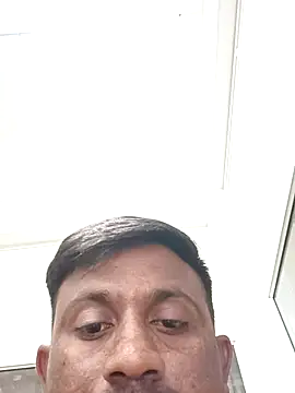 Snapshot of SlipperyRebound0 chatting on October 29, 2025, 5:25 pm SlipperyRebound0 online show from October 29, 2025, 5:25 pm