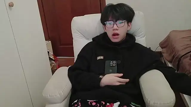 hangzi-0011 online show from January 11, 2026, 7:57 am