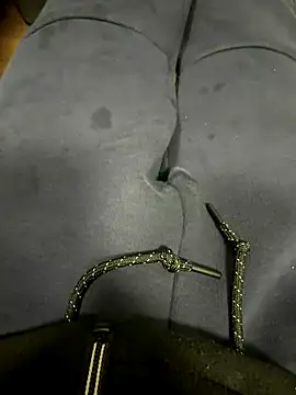 heet1998 online show from November 25, 2025, 8:36 am