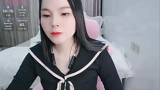 xiaokaixin online show from February 2, 2026, 9:57 pm