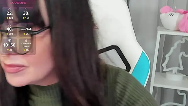 LindaRomero online show from October 4, 2025, 9:07 am