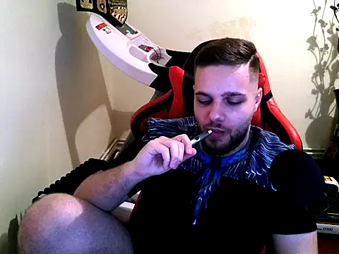 KingAdonisss online show from September 29, 2025, 12:32 pm