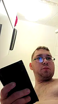 stivi2526 online show from October 12, 2025, 11:04 pm