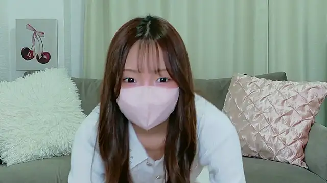 Seira  nn online show from November 15, 2025, 1:18 pm