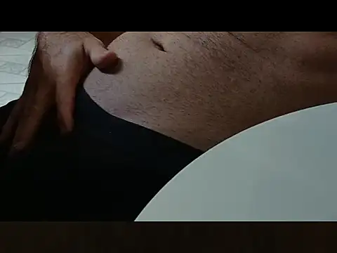 Snapshot of Garoto018 chatting on February 24, 2026, 5:33 pm Garoto018 online show from February 24, 2026, 5:33 pm