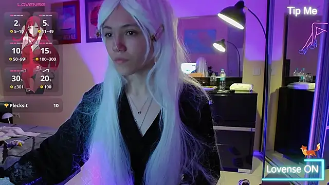 Snapshot of MissKotomiss chatting on October 8, 2025, 6:05 pm MissKotomiss online show from October 8, 2025, 6:05 pm