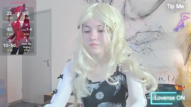 Snapshot of MissKotomiss chatting on October 29, 2025, 8:49 am MissKotomiss online show from October 29, 2025, 8:49 am