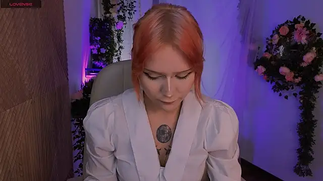 kitten murray  online show from October 13, 2025, 6:02 am