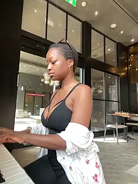 tia   fox online show from February 17, 2026, 5:41 pm