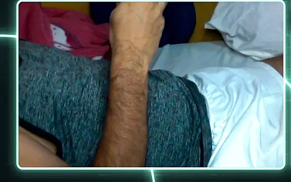 ThiagoDeseo online show from October 7, 2025, 3:14 am