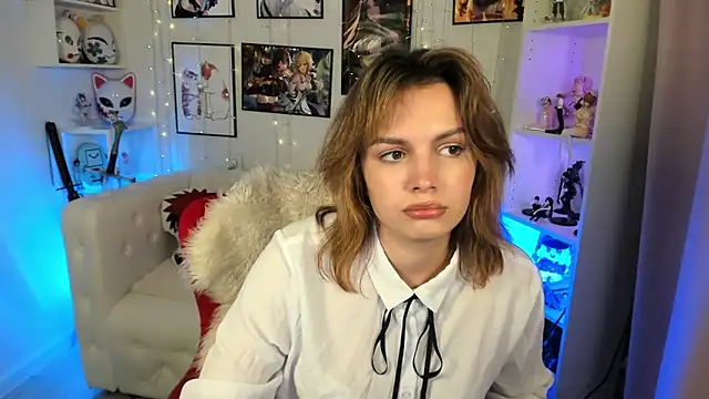 VioletteRose online show from October 6, 2025, 4:37 pm