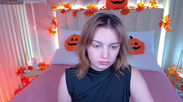 VioletteRose online show from October 19, 2025, 4:51 pm