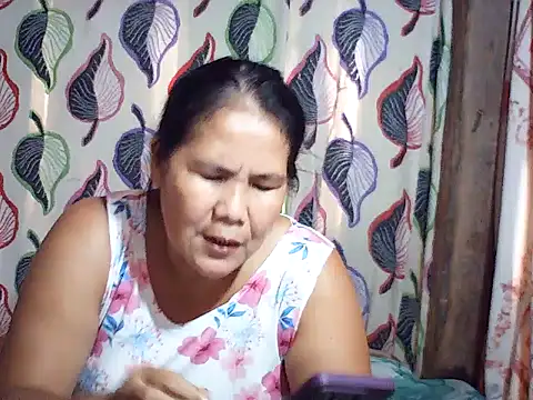 milagrose rose online show from October 3, 2025, 2:19 am