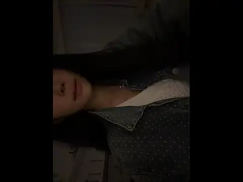 xiaowan x online show from November 14, 2025, 3:33 pm